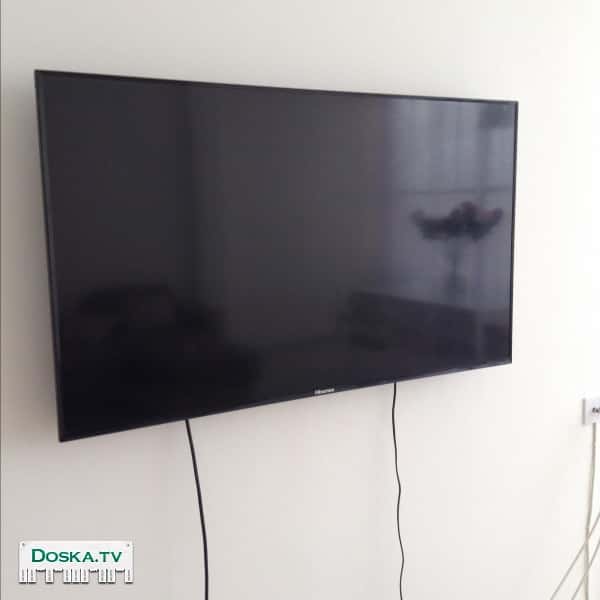 Продаю практически новый телевизор 50 диагональ, с коробкой. Краски великолепные.