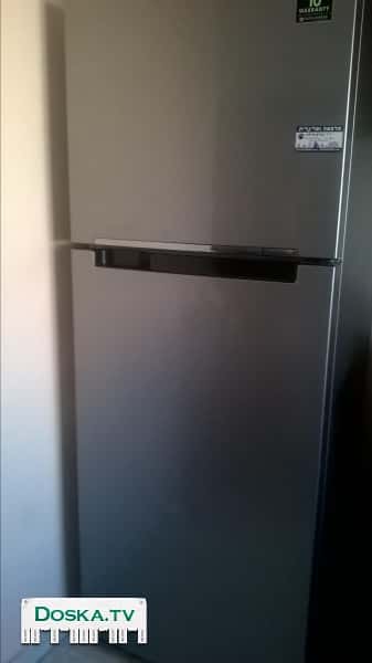 Отличный двухкамерный холодильник, практически новый. Помогу с доставкой. Хадера.