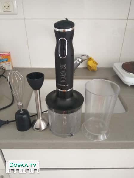 Верный помощник(блендер поларис) в вашем хозяйстве. Способен измельчить почти все.