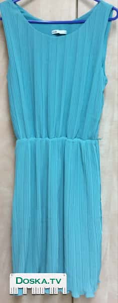 Продаю новое платье, ни разу не одевала. Размер 36. Товар