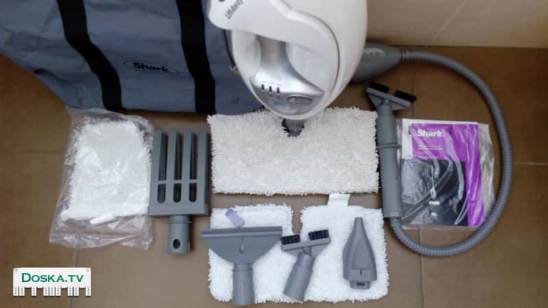 Срочно, продаются незаменимую помощницу в уборке, паровую швабру, с насадками.