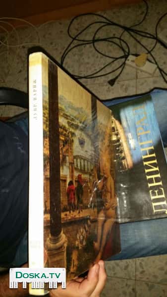 Продаeтся серьезная классическая библиотека в отличном - идеальном состоянии.