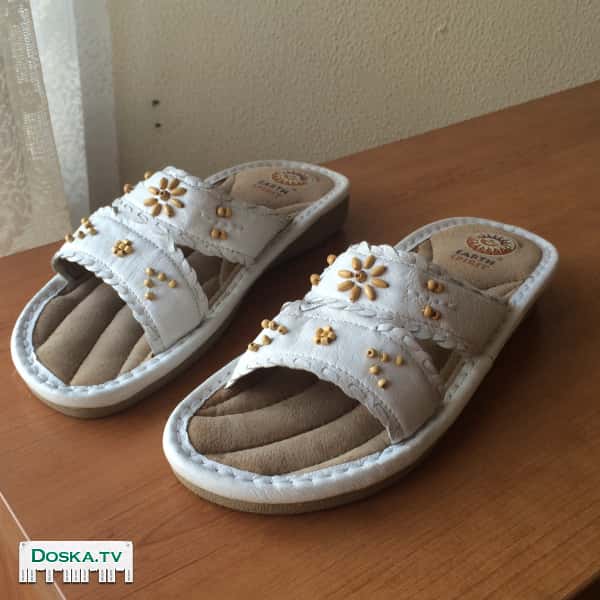 Босоножки кожаные, размер 39, практически не ношенные.