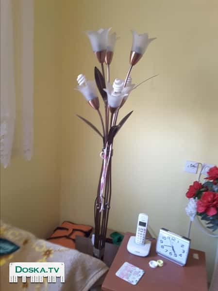 все люстры, таршеры и Бра (светильник) в месте или отдельно.