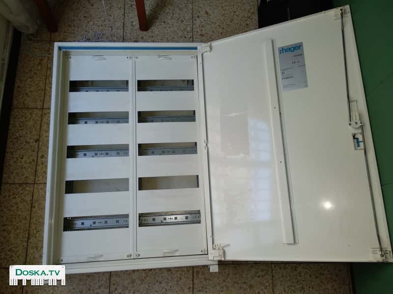 Электрический внешний щит hager FWB52S