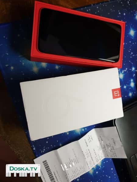 По случаю OnePlus 6. Использовался в течении месяца.