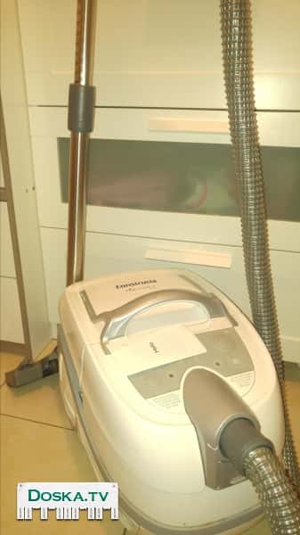 Моющий пылесос в отличном состоянии.