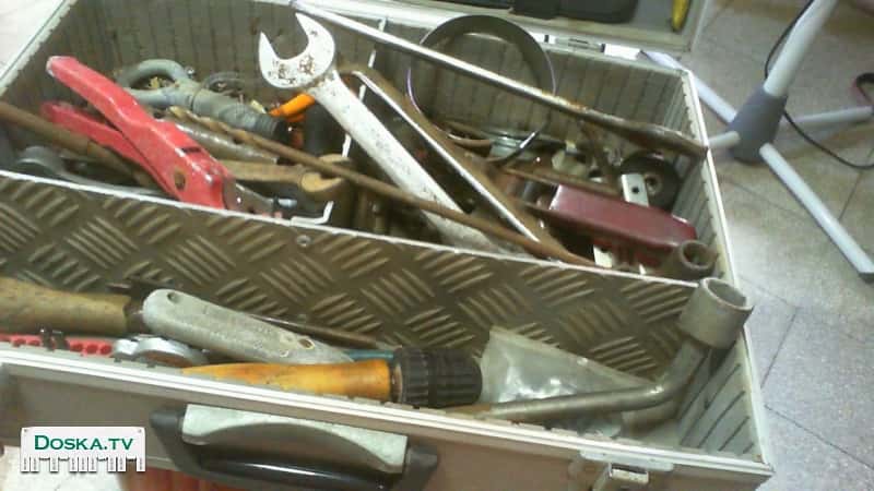 Скопилось много мелкого инструмента. Отдам по символическим ценам. А что-то