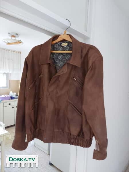 Отдам даром новую куртку из кожзаменителя,Италия. размер XXL