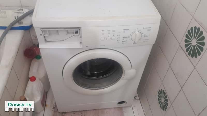 Машина стиральная Bosch с нижней загрузкой в хорошем рабочем состоянии