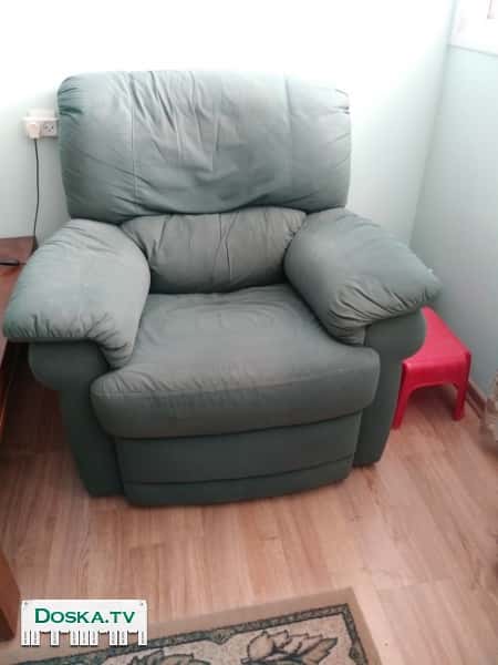 Диван и 2 кресла с откидной спинкой. Производство Италия