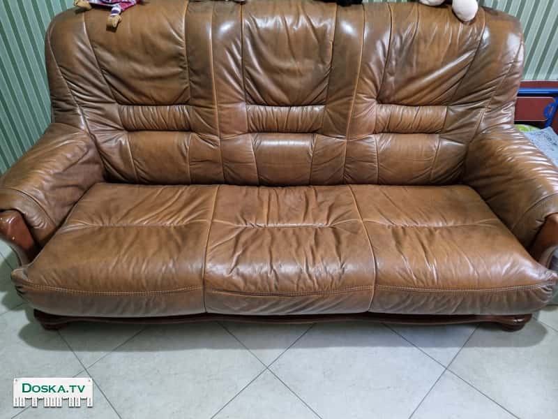 3-местный диван для гостиной или кабинета из кожи, производство Италия.