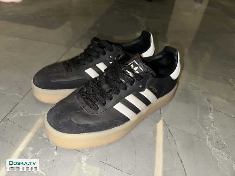 Продаю кроссовки, так как не подошли по размеру, обувала пару