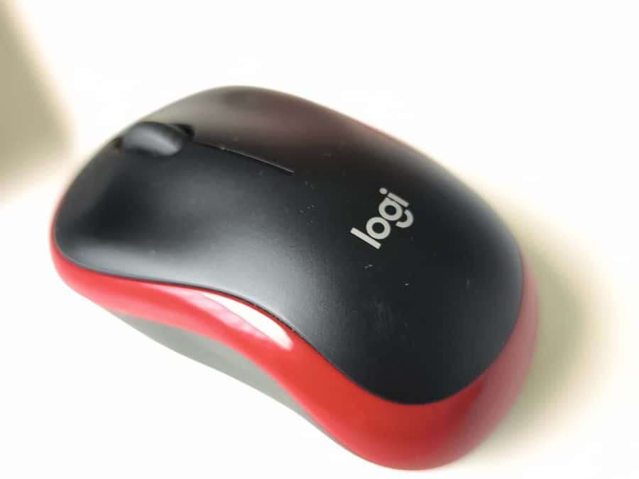 Мышка красная