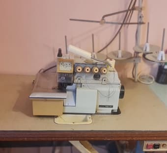 Продаю промышленный оверлок