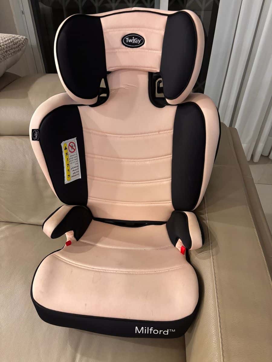 Практически новый бустер в машину!Почти не использовался!