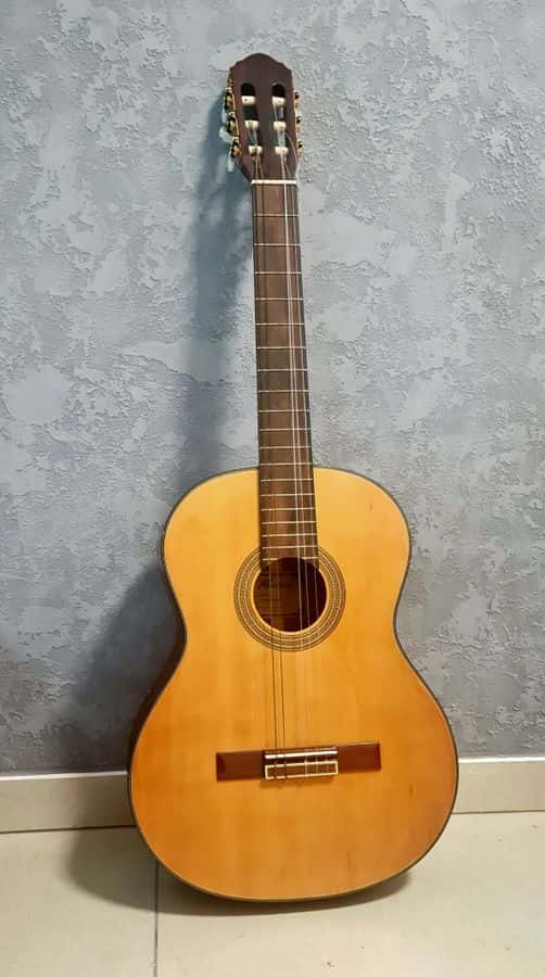 Продам гитару