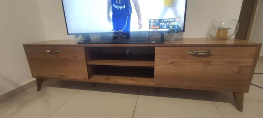 Тумба для телевизора.