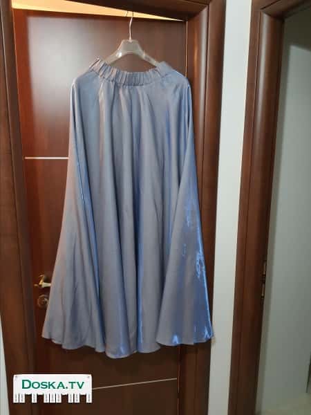 Очень красивый наряд - юбка клеш и топ оттороченный