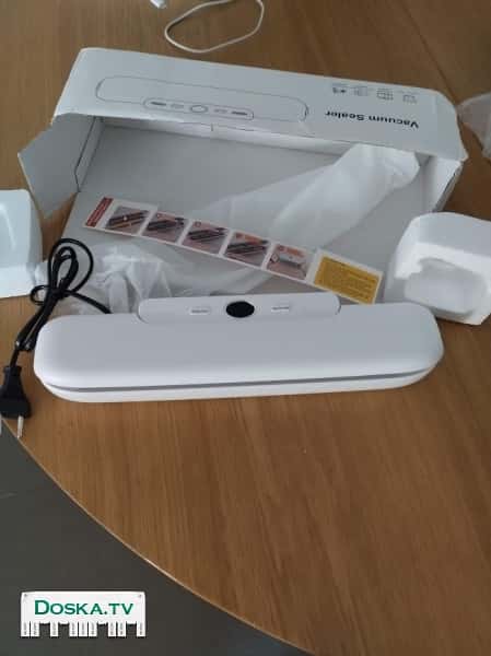 Продаю вакуумный упаковщик-Вакуумизатор домашний упаковщик позволяет увеличить хранение упакованных продуктов