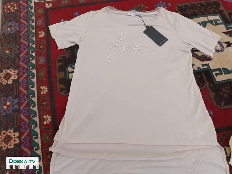 новую женскую одежду.