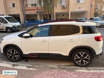 Автомобиль в хорошем состоянии пробег без аварий. Подобности по телефону.