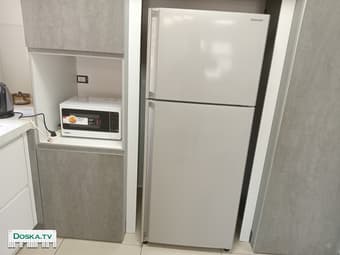 Холодильник Шарп почти новый 2000 ш живу в Ашкелоне самовывоз