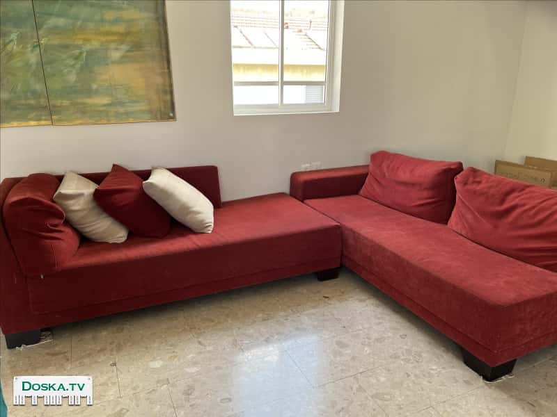 Салон угловой фирмы битили. размеры 2,10 и 1,9