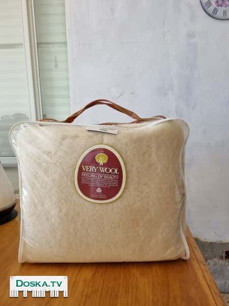 Новое одеяло из 100% шерсти австралийской овцы Мериноса. Изготовлено