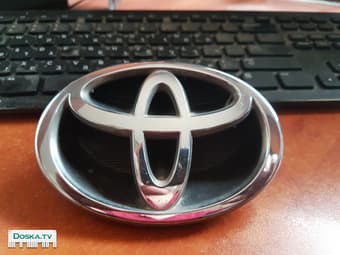 На продажу или обмен старая эмблема "Тоета"