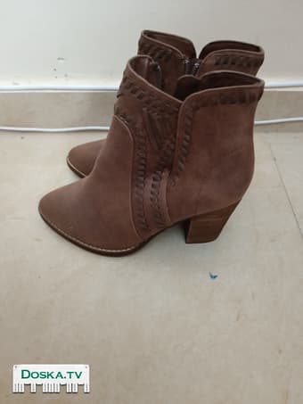 Продаю новые полусапожки натуральная кожа.36 раз .Нетания