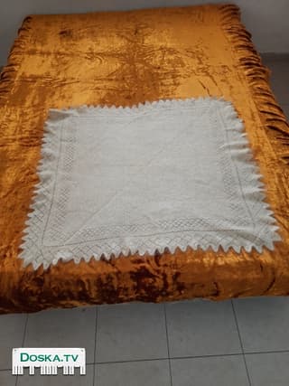 Платок из козьего натурального пуха.Платок размер 93 х 82 см.