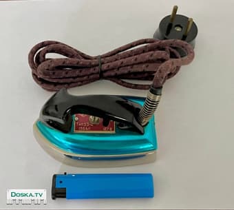 Миниатюрный дорожный электроутюг УЭ-4 1964 год СССР в новом состоянии