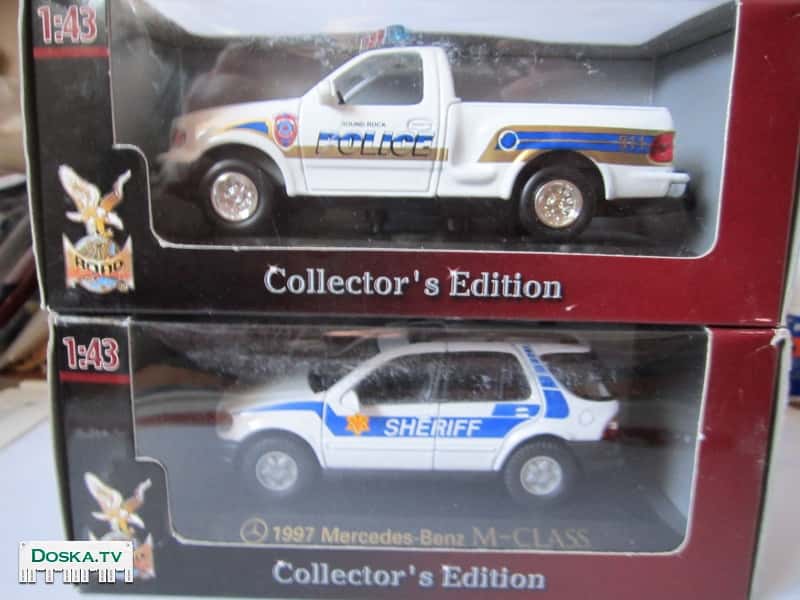 2 модели полицейские машинки фирмы "Yatming" в масштабе 1:43":