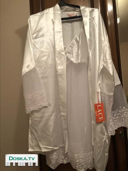 Ночная рубашка+пеньюар.Новый , Очень красивый . Размер М