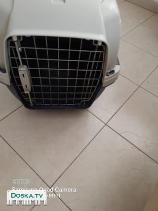 клетка пластиковая для переноса животных средних размеров. Размеры клетки 62