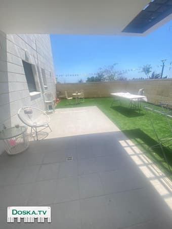 5 комнат 140 метров, личный участок 100 метров, 2 парковки,