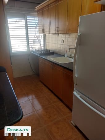 3 комнаты, 4 этаж, кондиционер в каждой комнате, солнечный бойлер,полностью