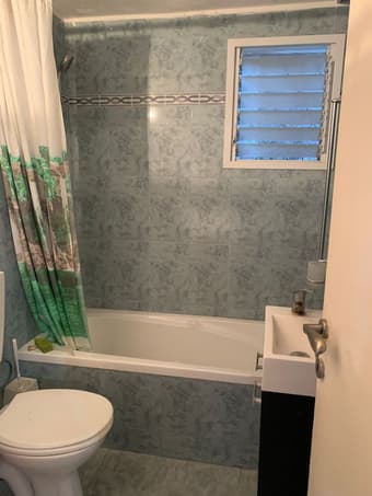 2 комнаты 65 метров + 2 балкона, 2 кондиционера, мебель.