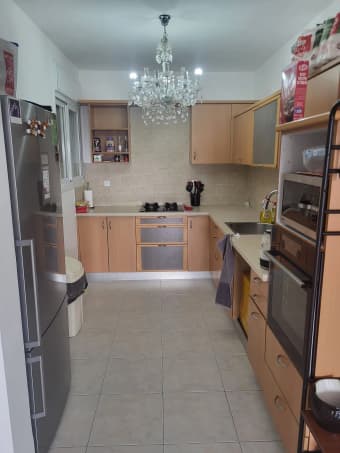 4 комнаты, балкон, бронированная, парковка, лифты, 2 ванные