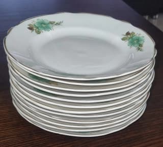 В Ришоне. 12 Фарфоровых закусочных тарелок Коростен. завода