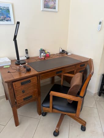 Продам стол , кресло и полку