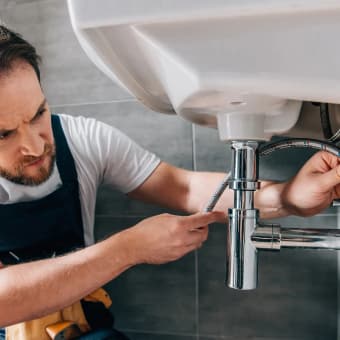 Услуги сантехника в Нетании