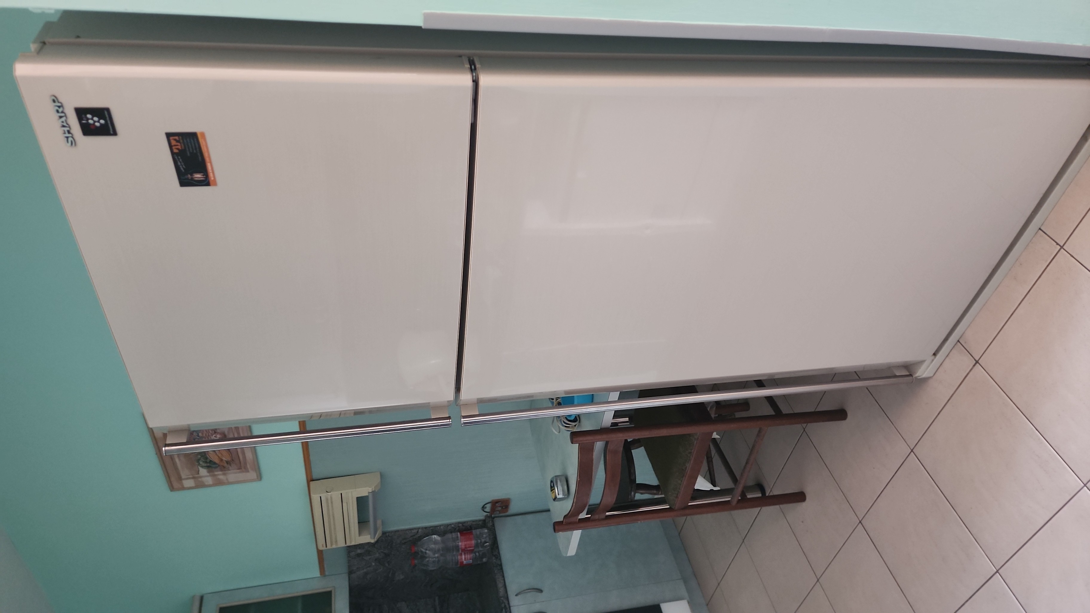 Холодильник Sharp 174 см, ширина 80 см