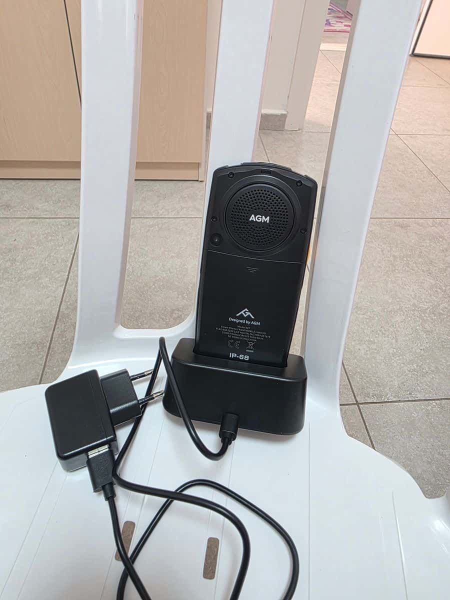 телефон AGM M7 c докер станцией объявление 2